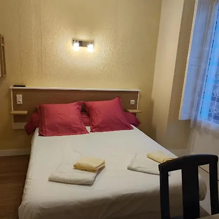 Du Rocher Готель 2*