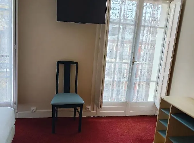 Отель Du Rocher Лурд